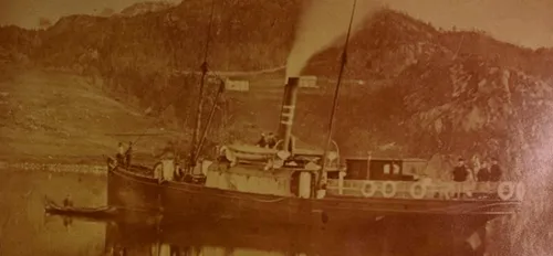 Dampskipet Trio i Kolvereidvågen.