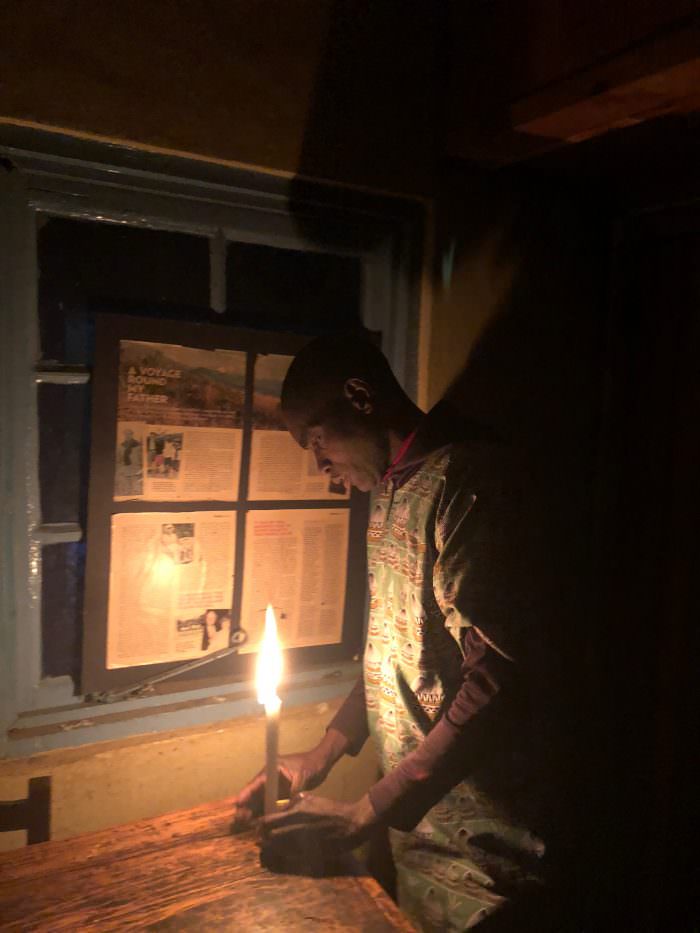 guide, candle, lodgings