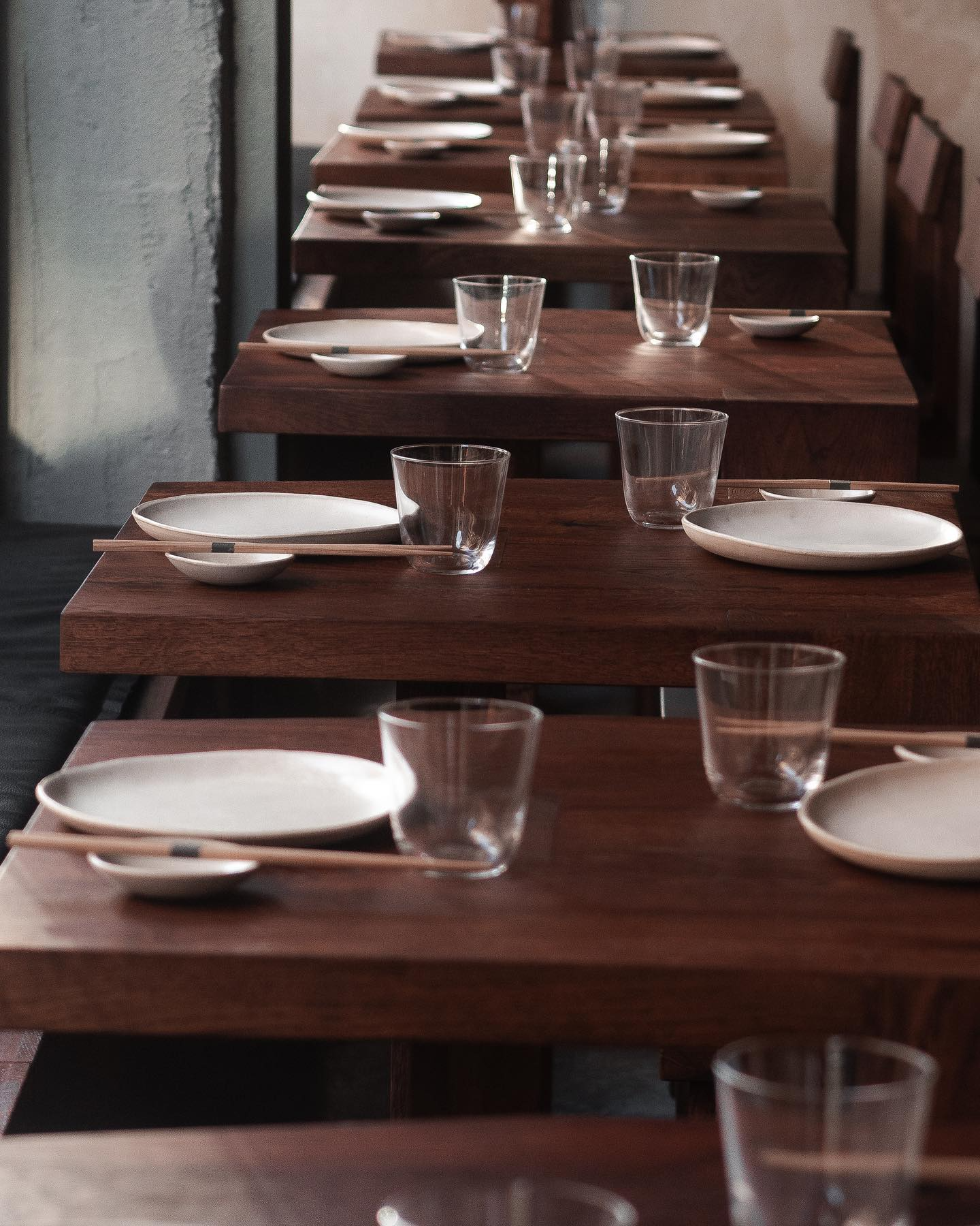 Modern izakaya interior design showcasing brand atmosphere.