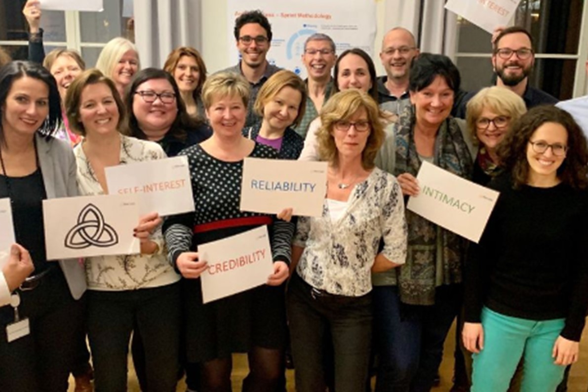 Logo: International Agile Coaching Hive