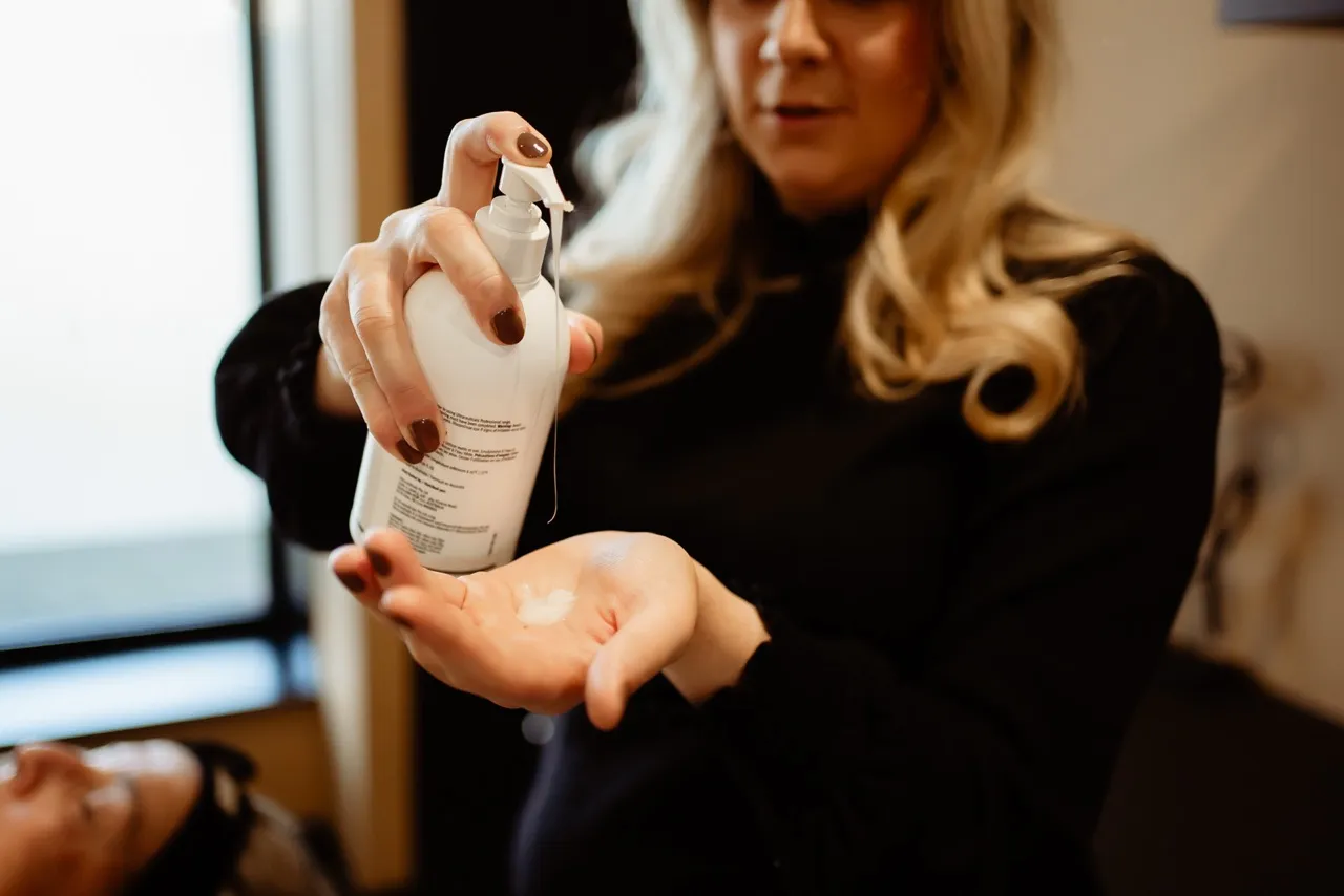 huidproduct aanbrengen