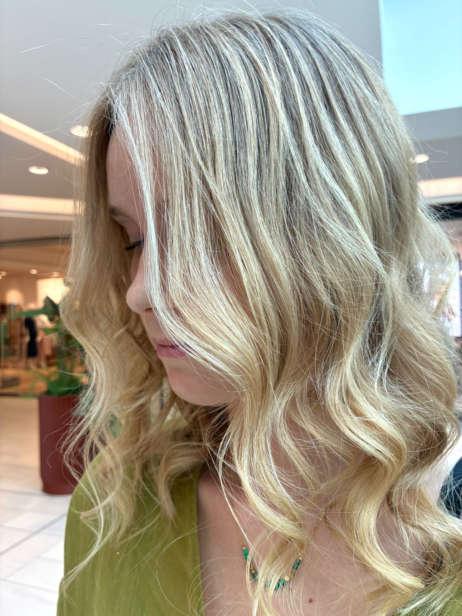 summer balayage blond Red Salon Wijnegem