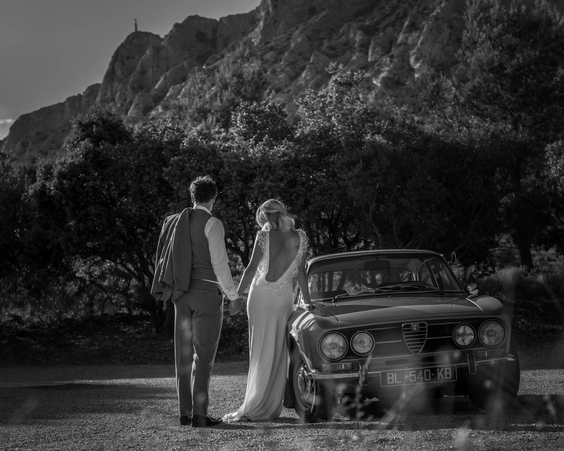 Photographe mariage Provence — couple sur la Sainte-Victoire