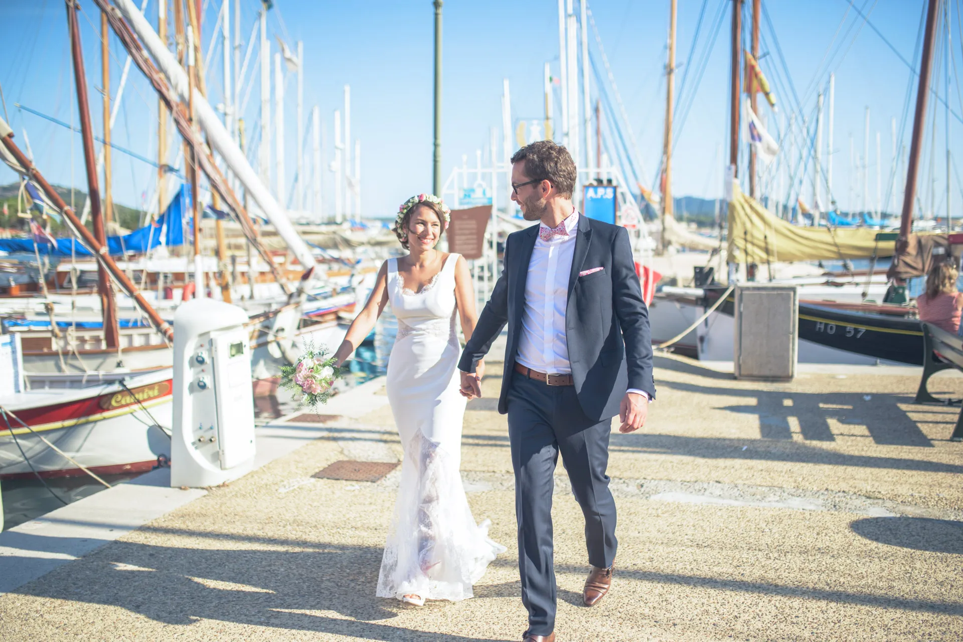 Cérémonie de mariage romantique sur la Côte d'Azur | Port Grimaud