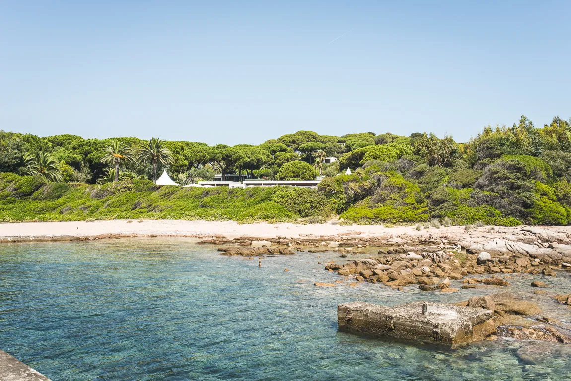 Reportage mariage Ghjunchitu — réception au bord de la plage en Haute-Corse