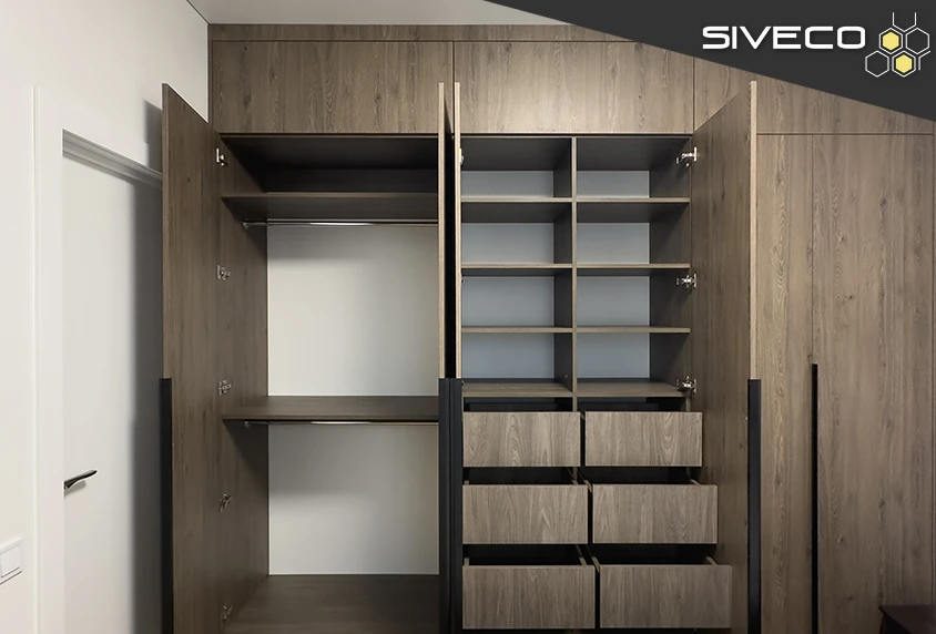 Шафа-купе під стелю у спальню: функціональність і стиль