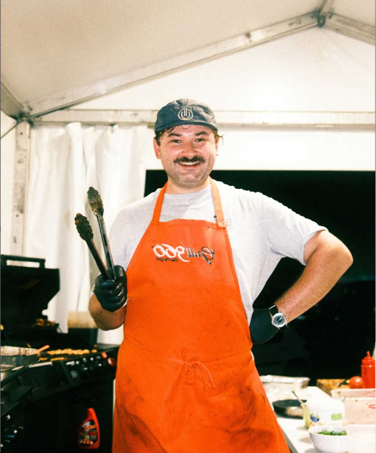 Food city restaurant people