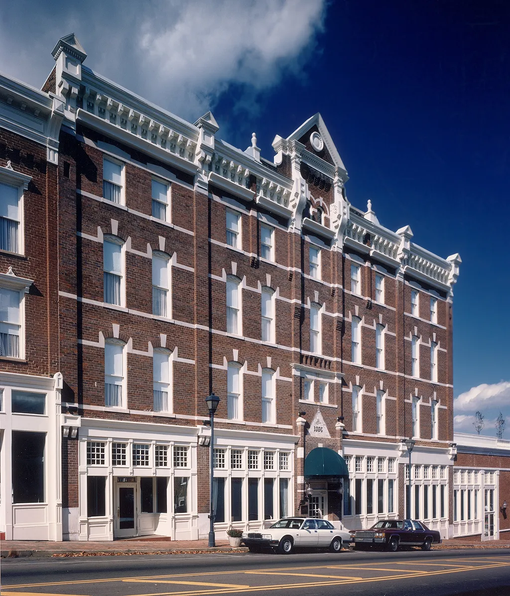 General Morgan Inn