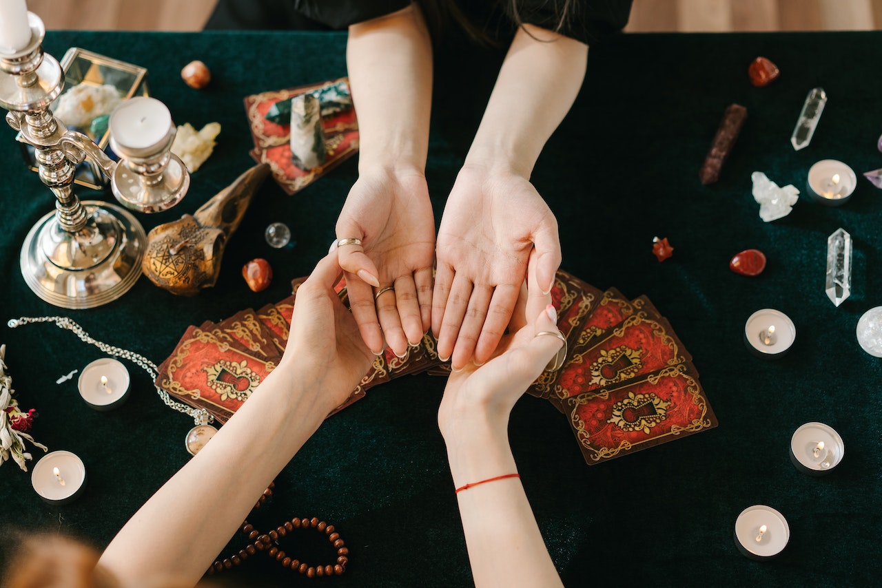 what to prep for palm reading session