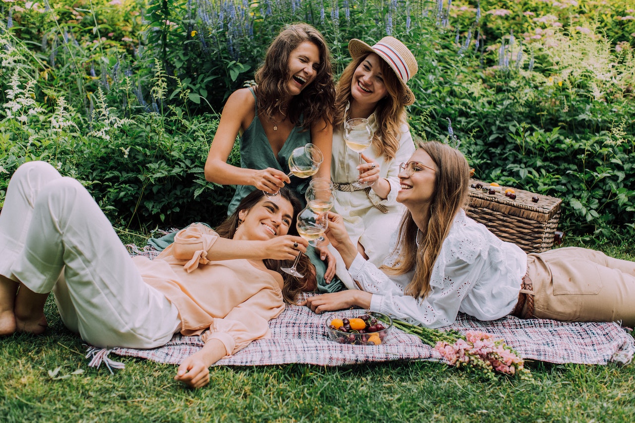 how much wine to buy when hosting