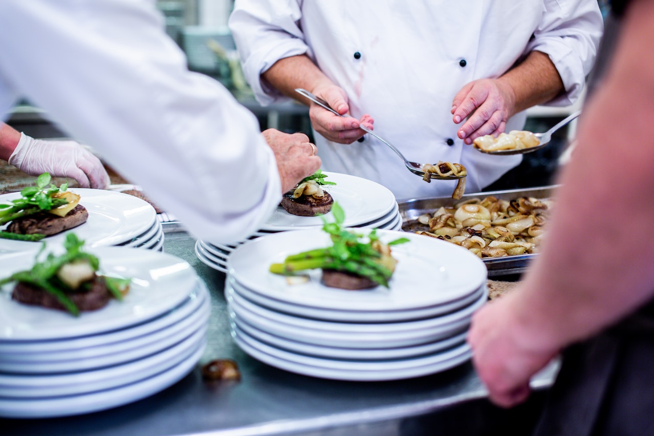 how to hire a chef