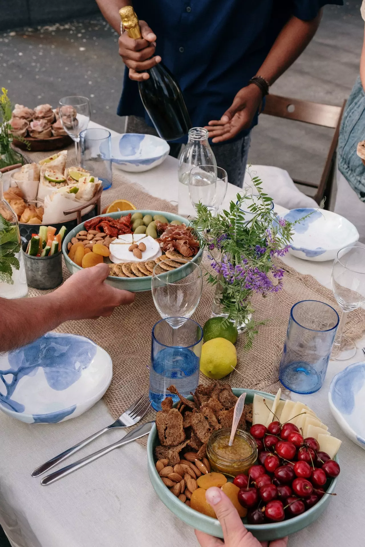 how to plan a potluck party