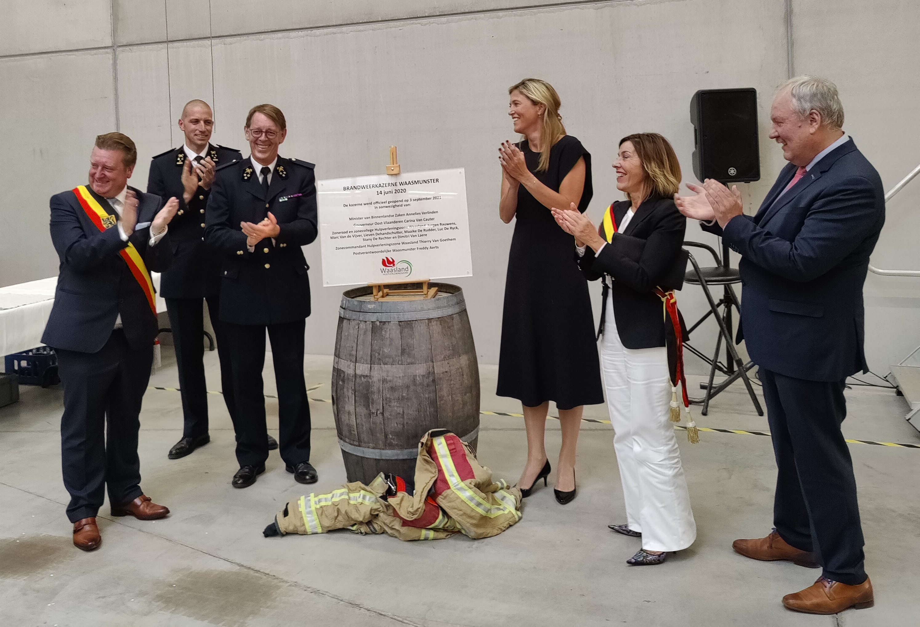 Kazerne Waasmunster nu ook officieel geopend