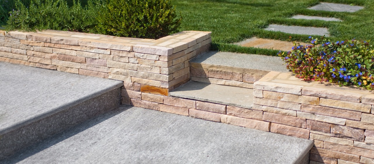 Hardscape Installation Tips for Stylish Outdoors