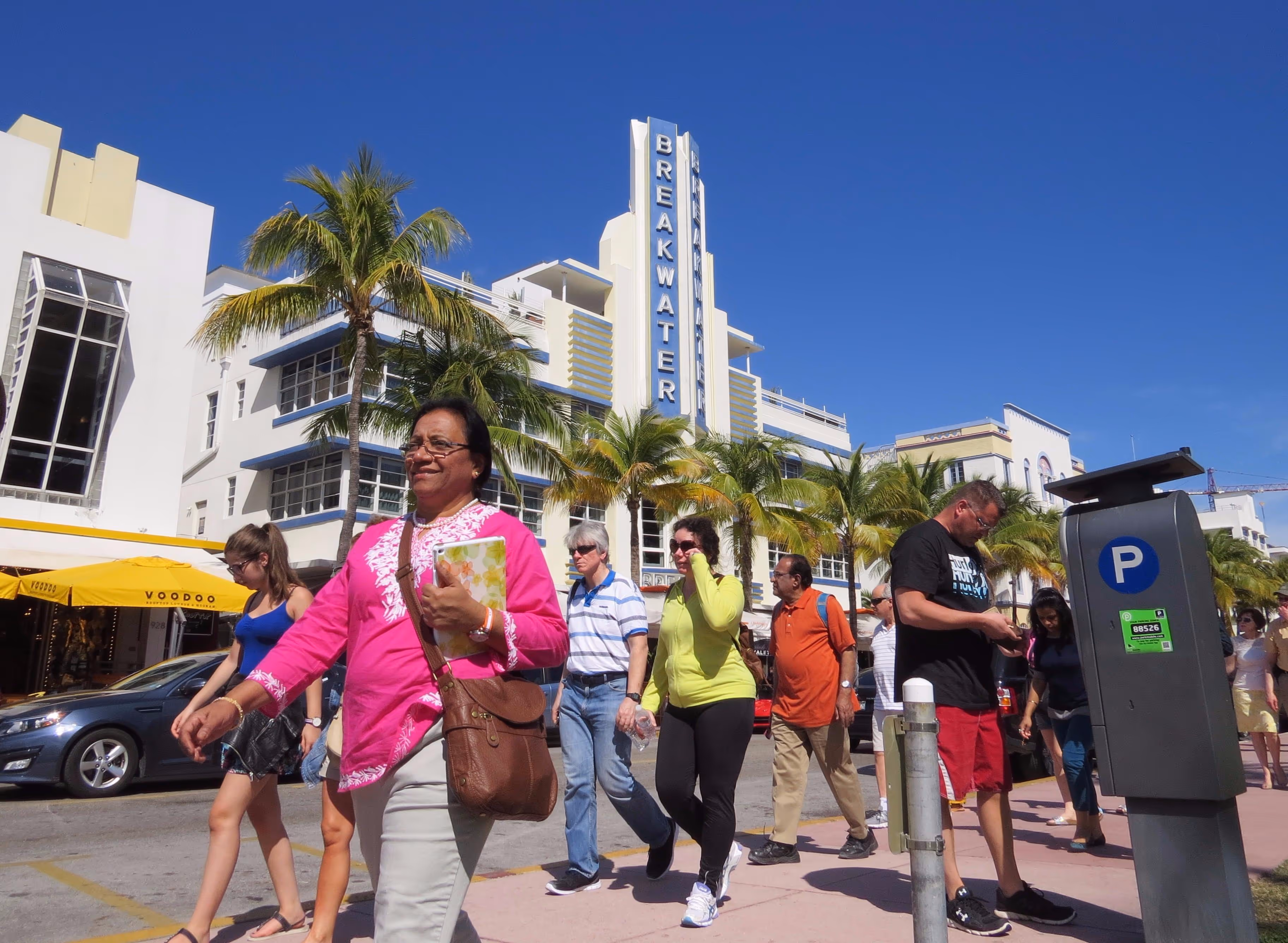 Tour group on a walking tour of Art Deco District in Miami Beach