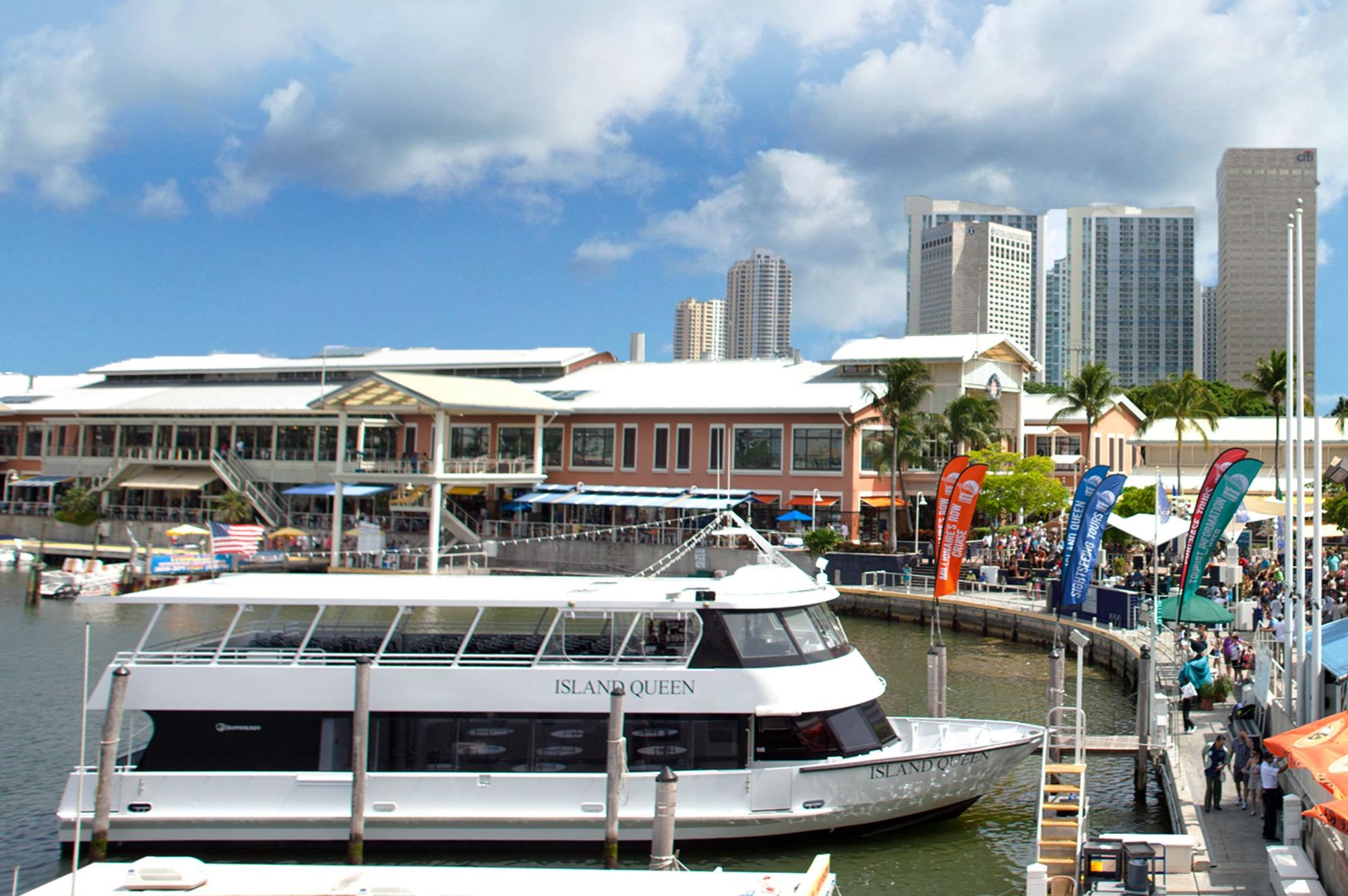 Tour boat boarding at Bayside Marketplace