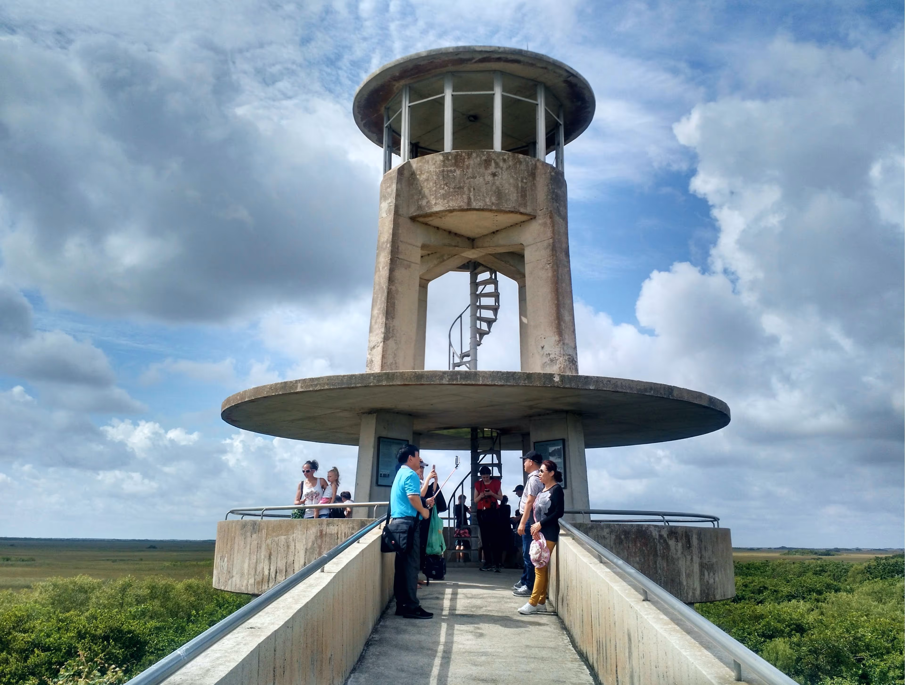 VIsitors arriving at the Shark Valley observation tower,