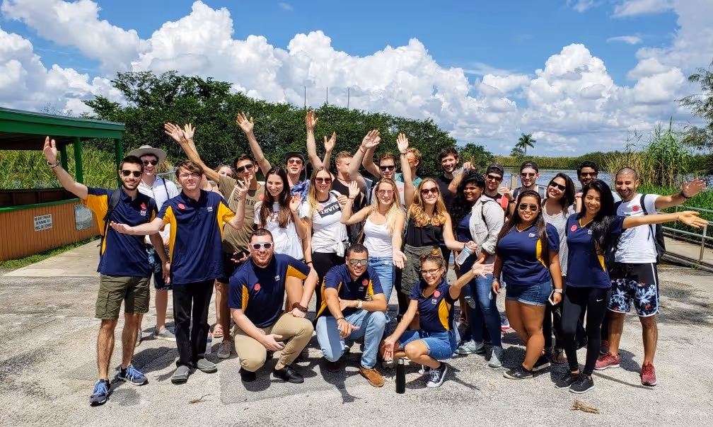 Formación de equipos corporativos en Miami y los Cayos: divertido, único y eficaz