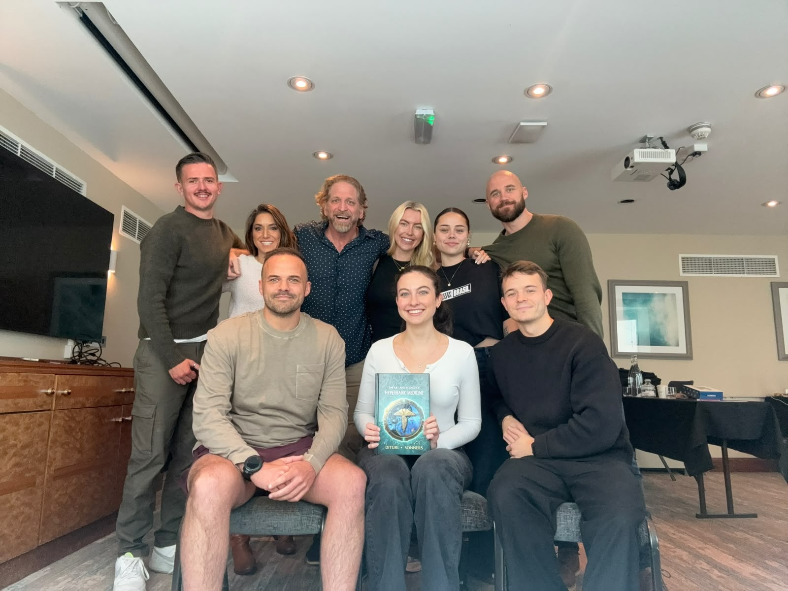 The Breathe team with Dr Joe Dituri after IBUM hyperbaric training