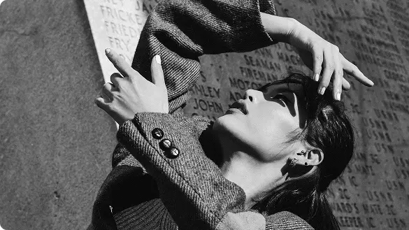 Haze Kim is a movement director and choreographer whose practice spans stage and visual media, rooted in Street Dance, Jazz, and Waving.