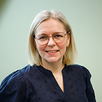 [headshot] image of customer (for an author & writer)