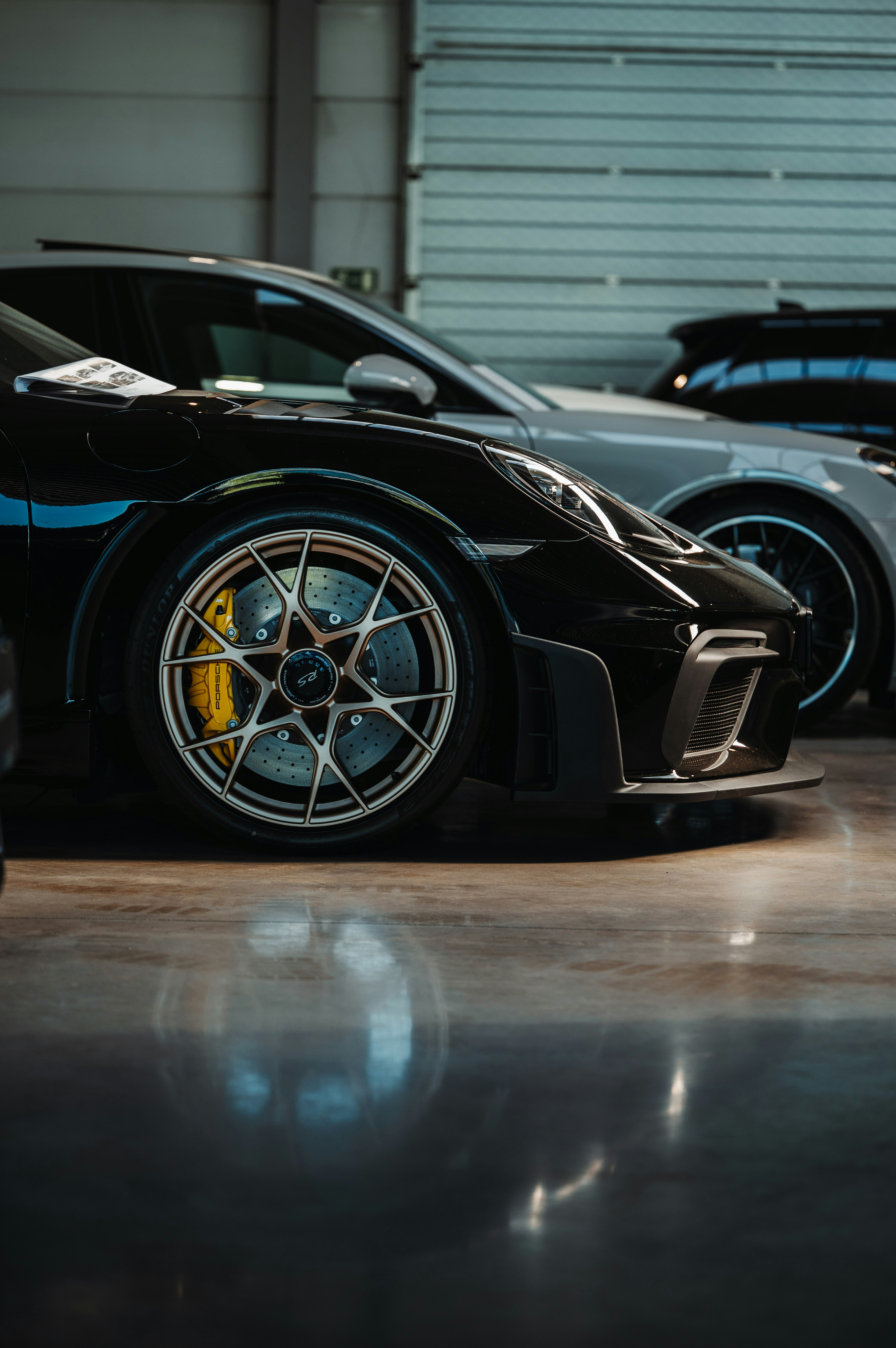 porsche garage transport
