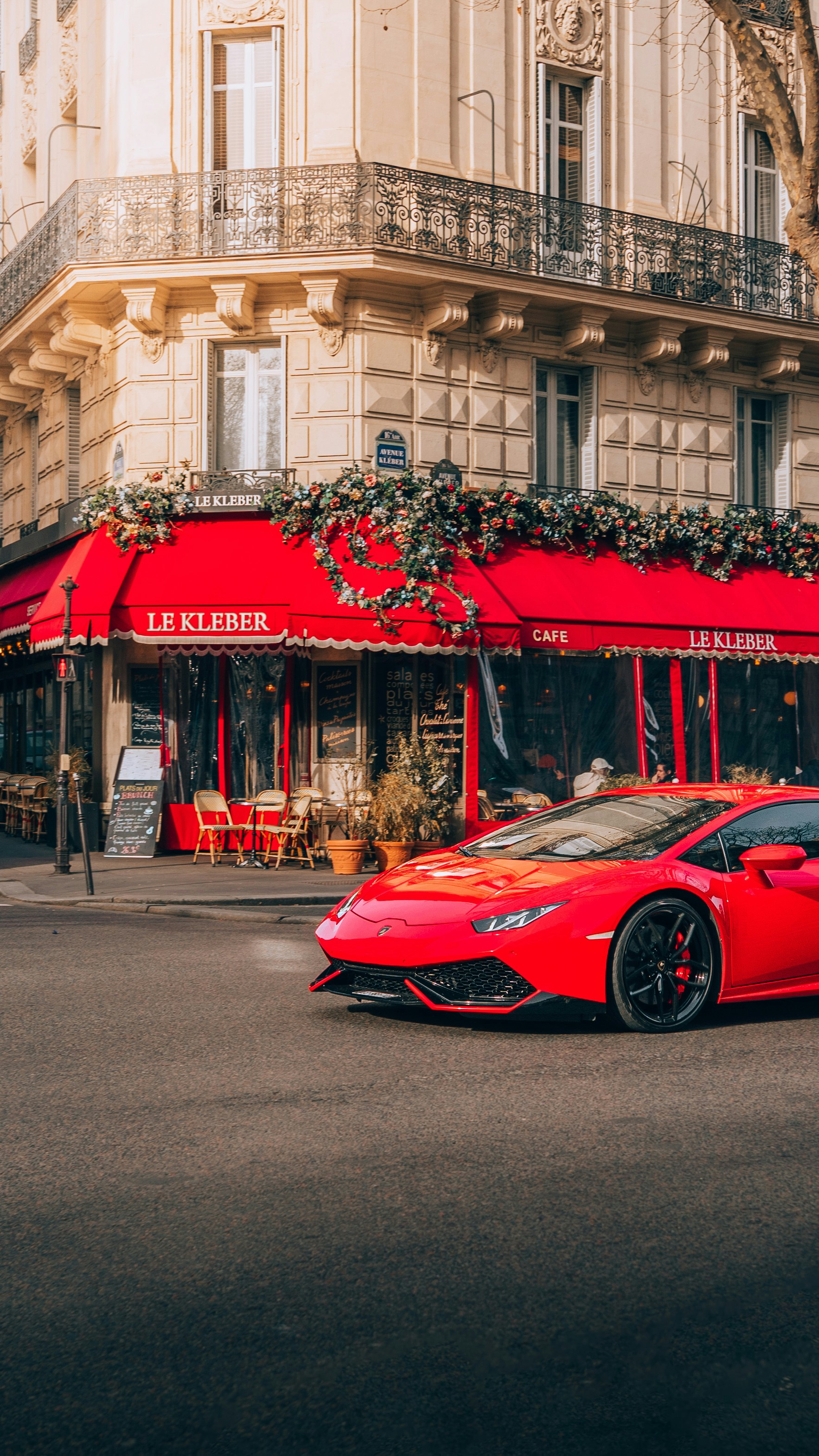 lamborghini paris cafe street