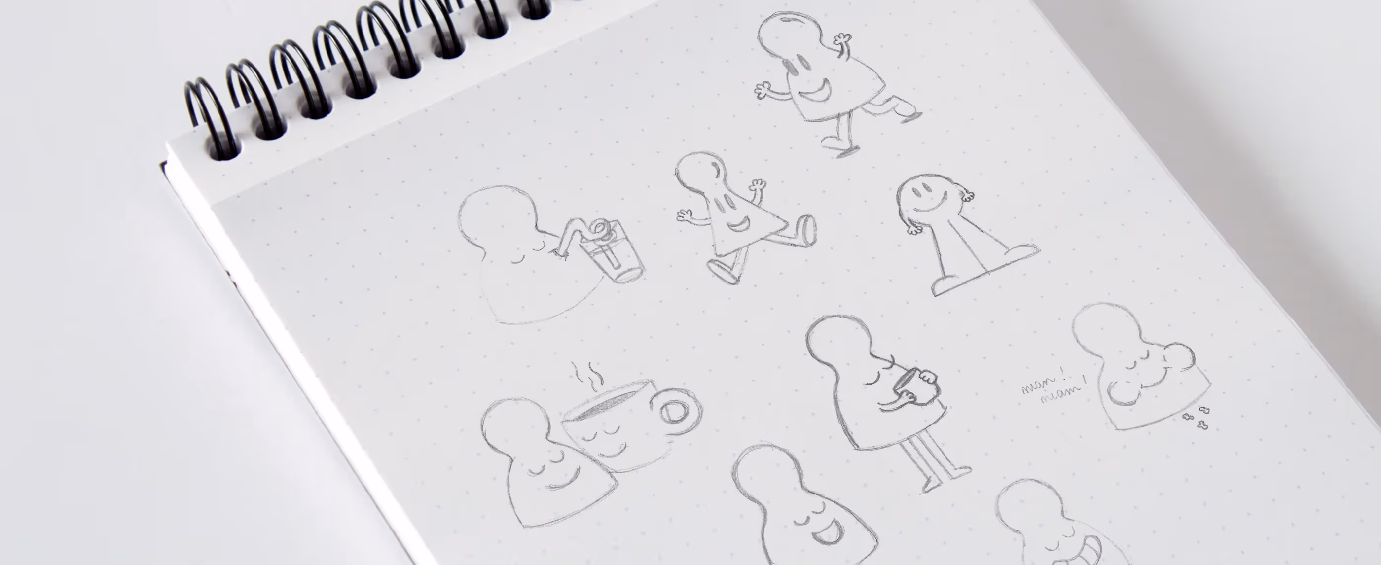 Croquis réalisés lors de la recherche et la création du logo du P'tit Pion