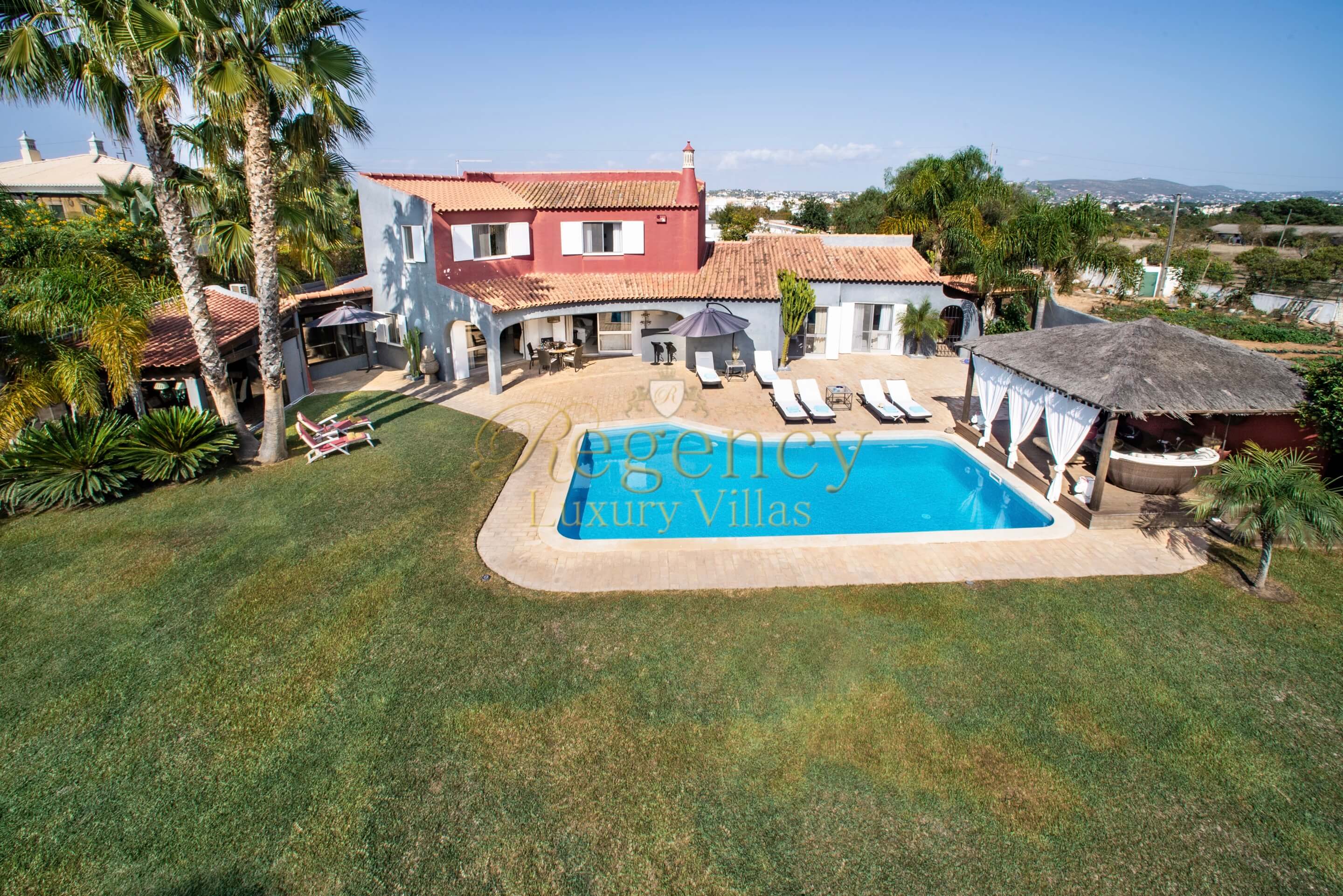 Holiday Villa To Rent