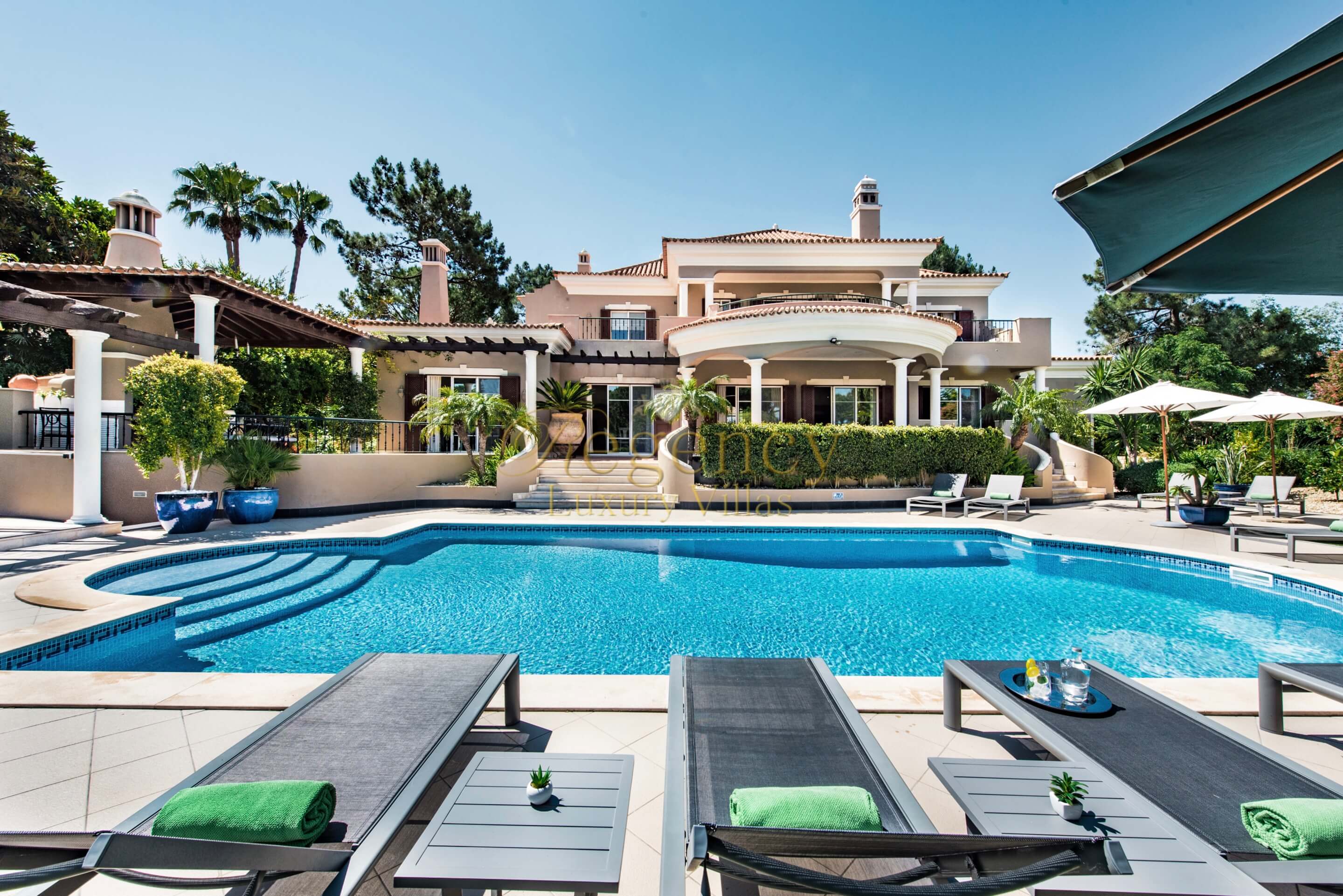 Luxury Outdoor 6 Beds 