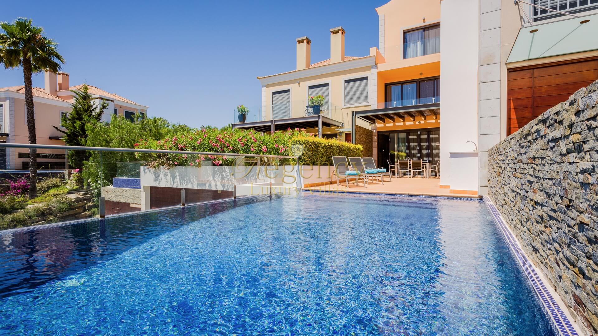 Modern 3 Bedroom Property Vdl