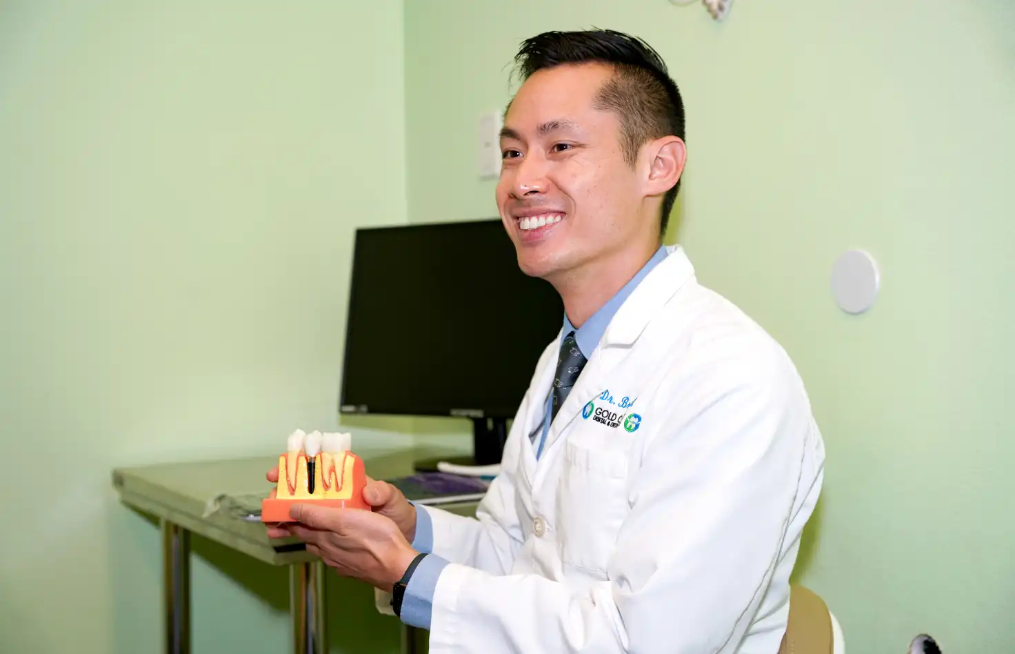 Professional dental implants provider