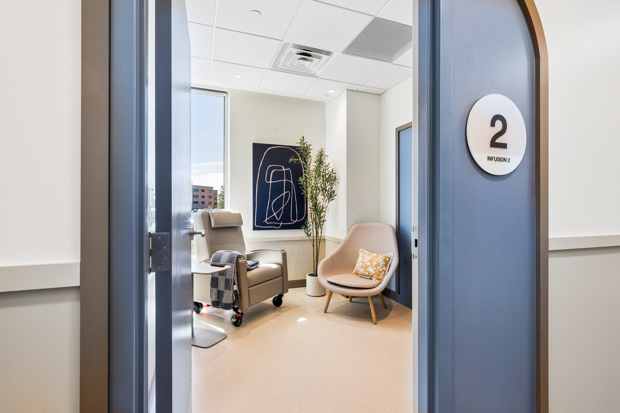 Private infusion suite at Advanced Neurology of Colorado - Denver South