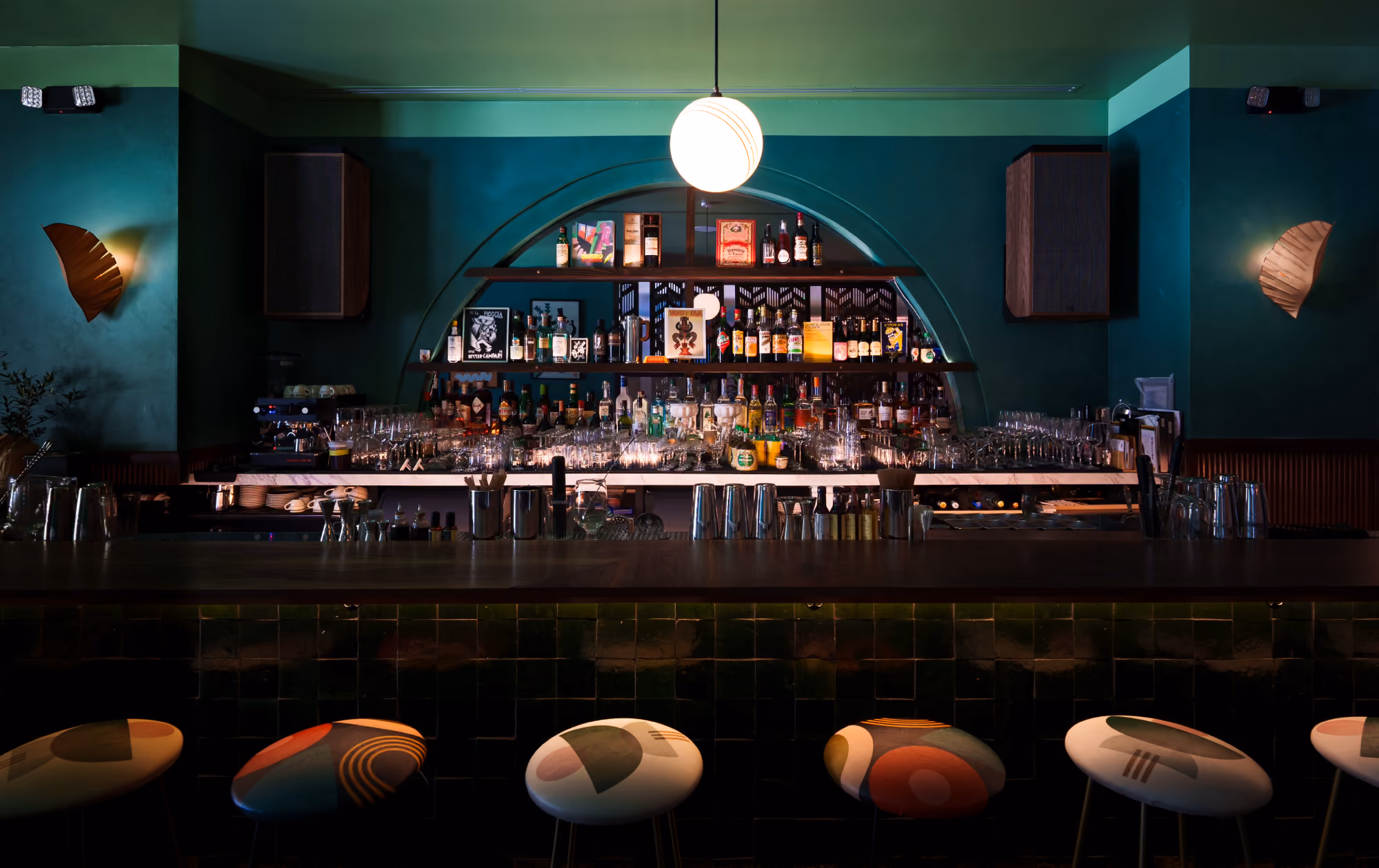Vice Versa Bar with drinks and elegant lighting