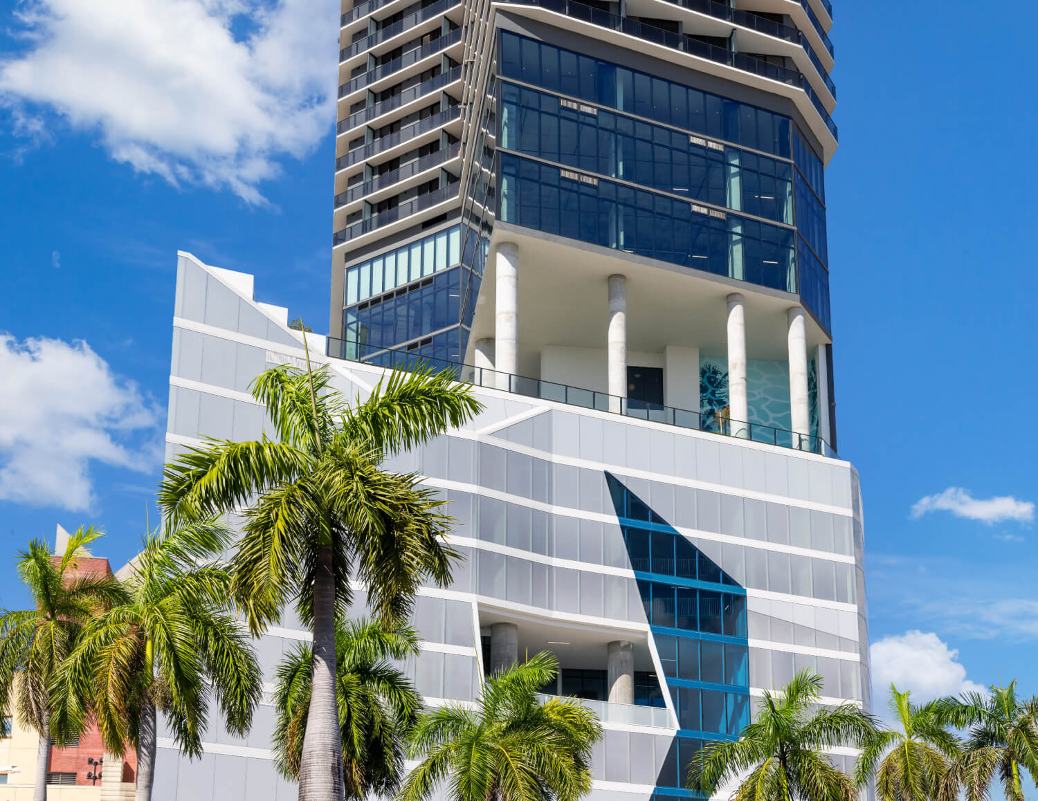 exterior view of the Elser hotel in miami