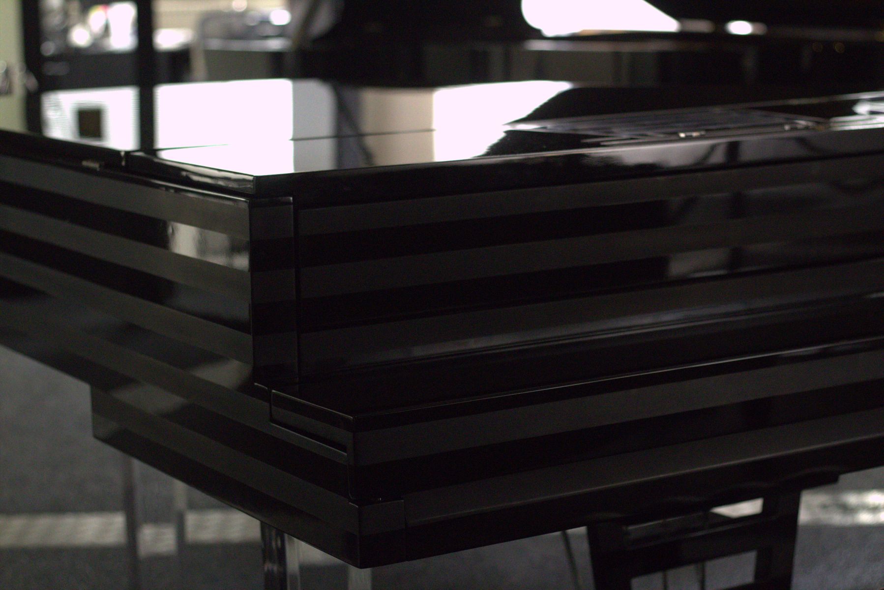 Description of the piano