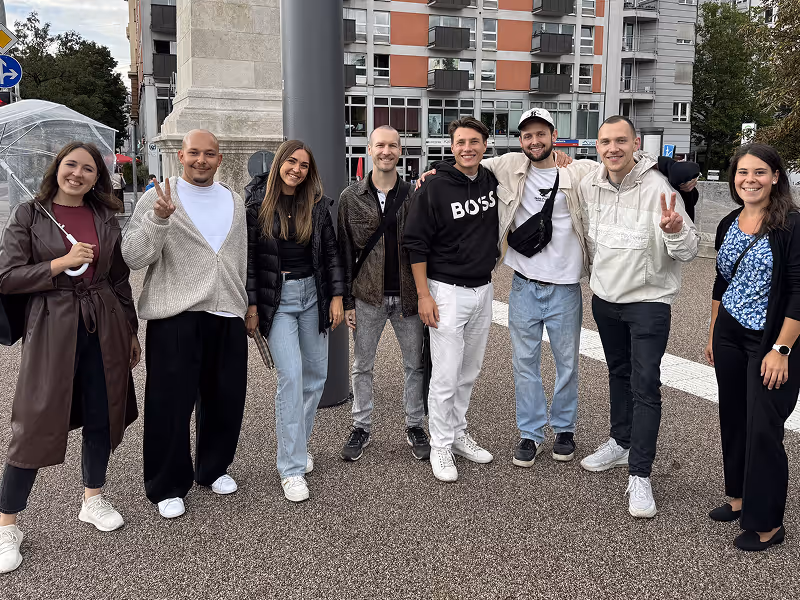 Ein Gruppenfoto mit Mitgliedern aus der Community von einpersonenbusiness.de