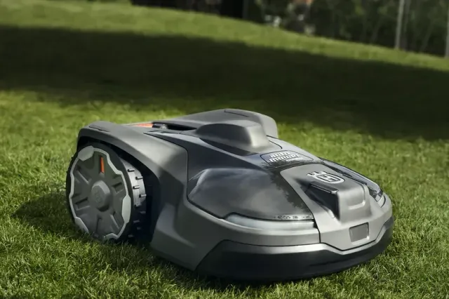 robotgräsklippare