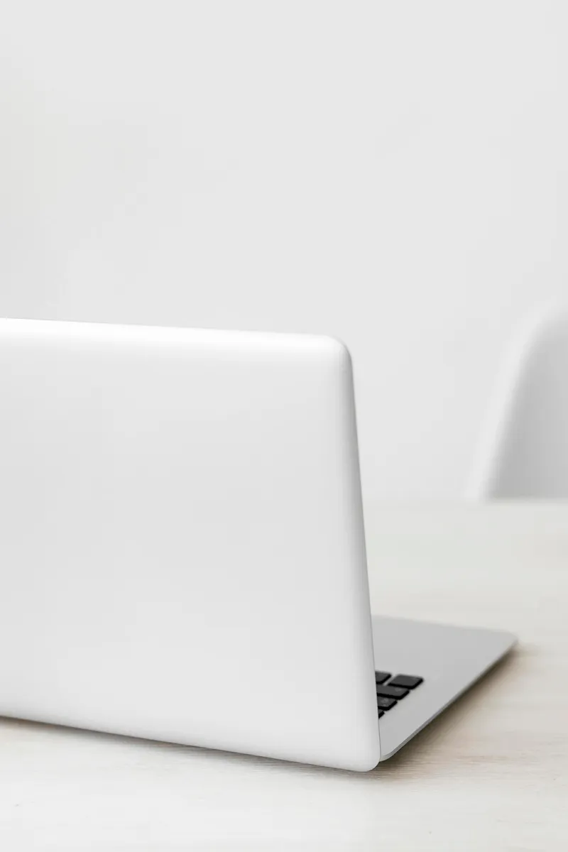 Slide Image – Outlike Webflow Template