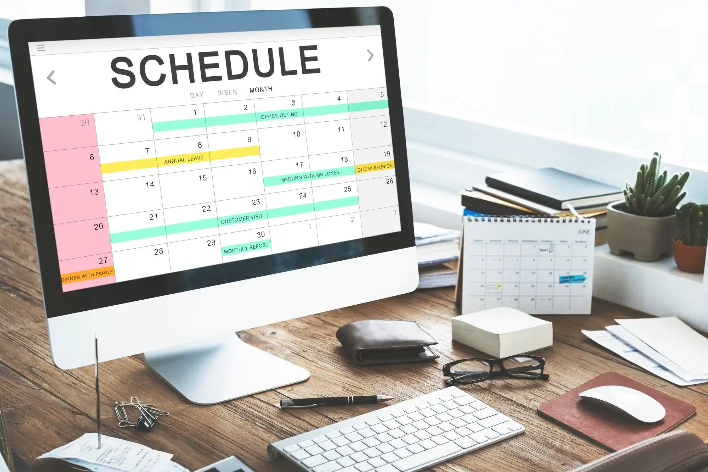 14 Features to Look For in Scheduling Software for Service Businesses