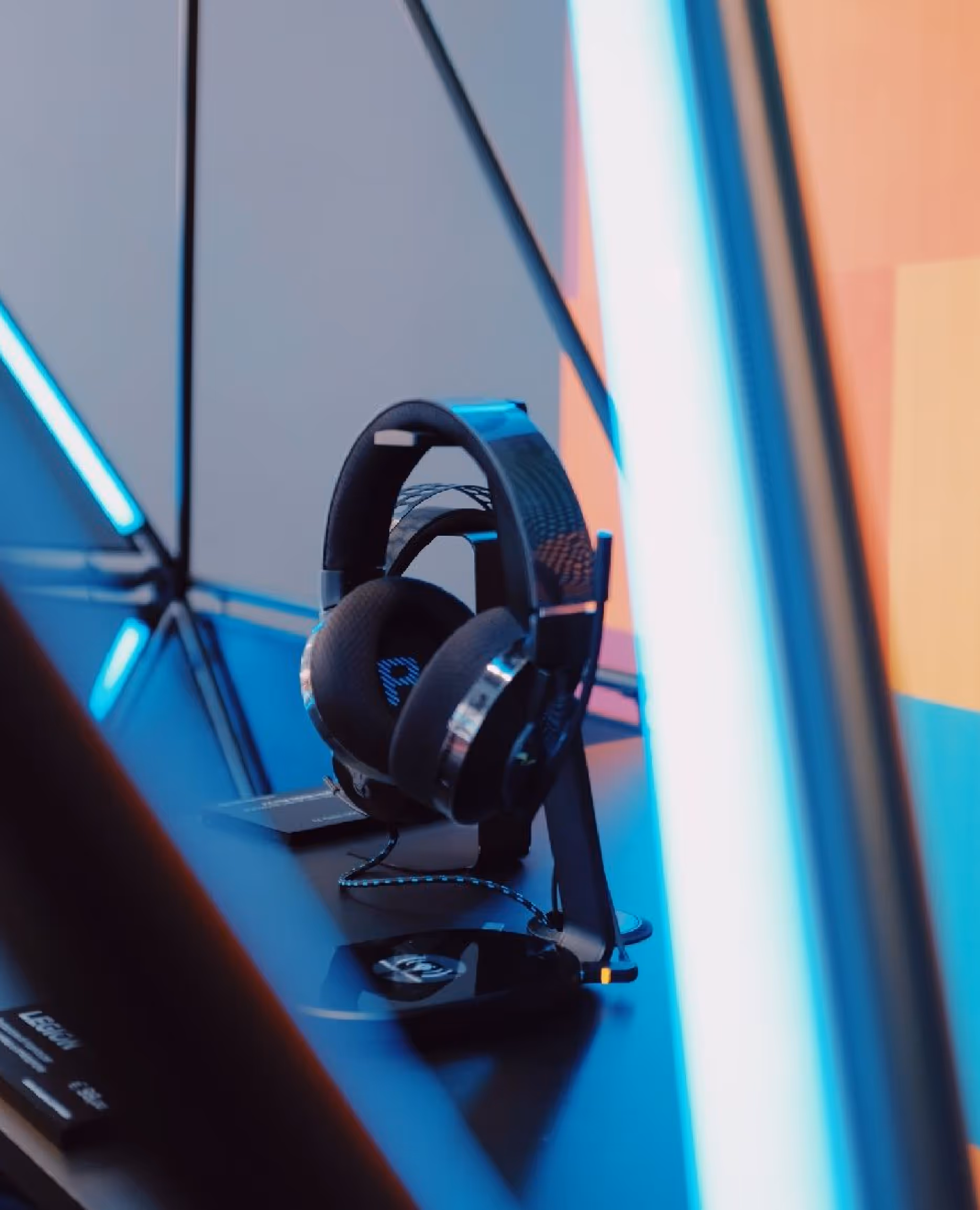 Lenovo Headphone Showcase