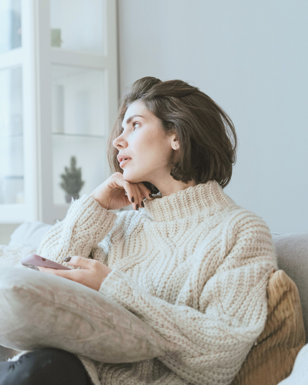 Mulher em sessão de psicoterapia individual.