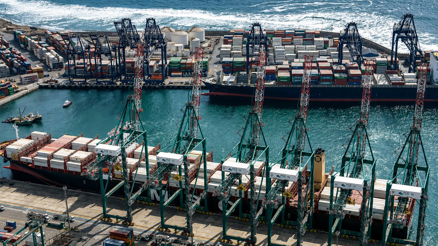 Container ship loading at the Port of Valparaiso, Chile to Los Angeles ocean freight
