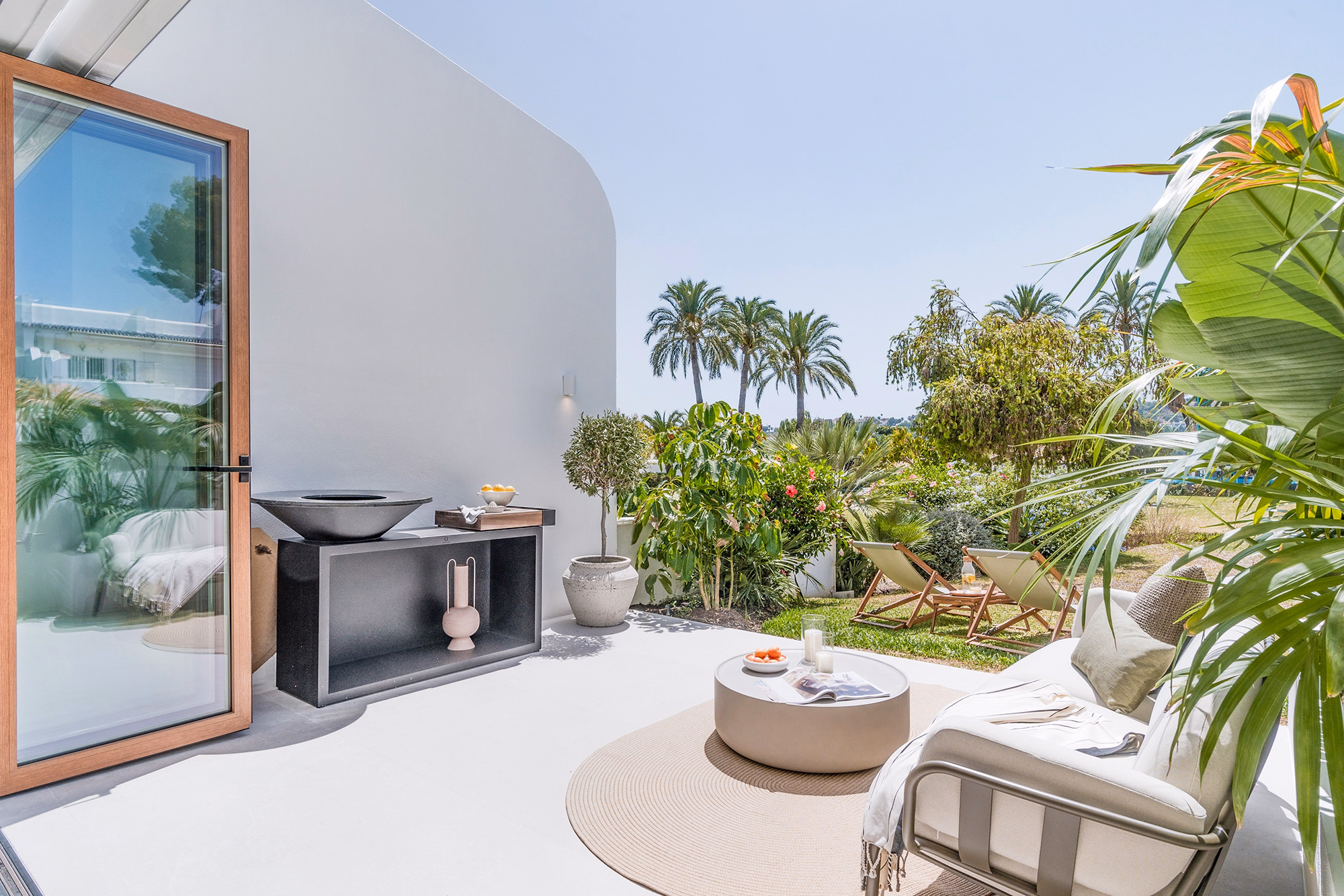 Front view of CASA ILIA luxury townhouse in Aloha, Marbella, Spain