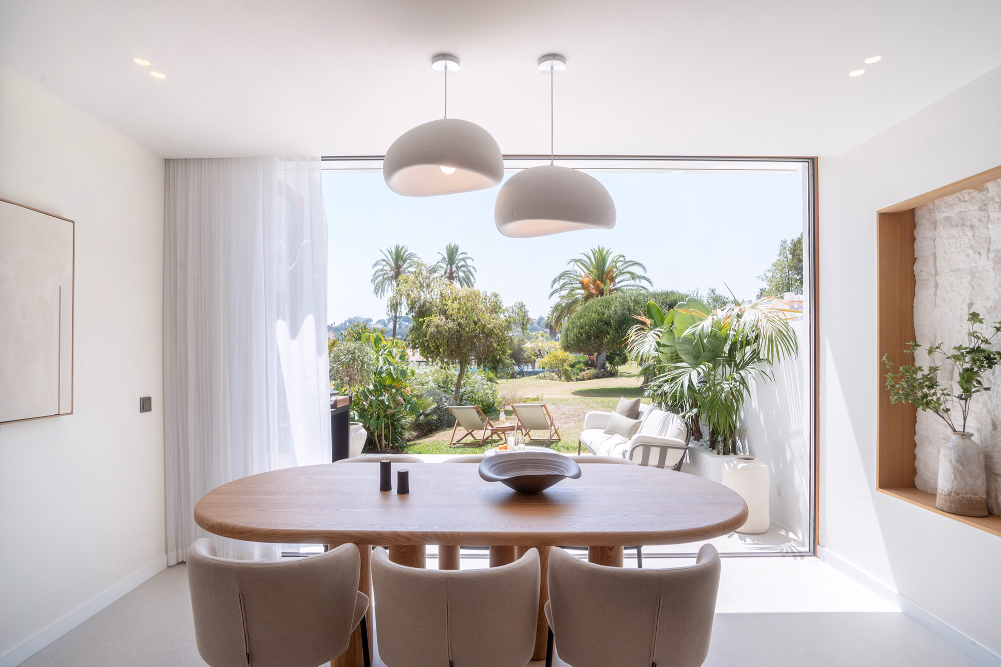 Private reading corner at CASA ILIA luxury townhouse, Aloha