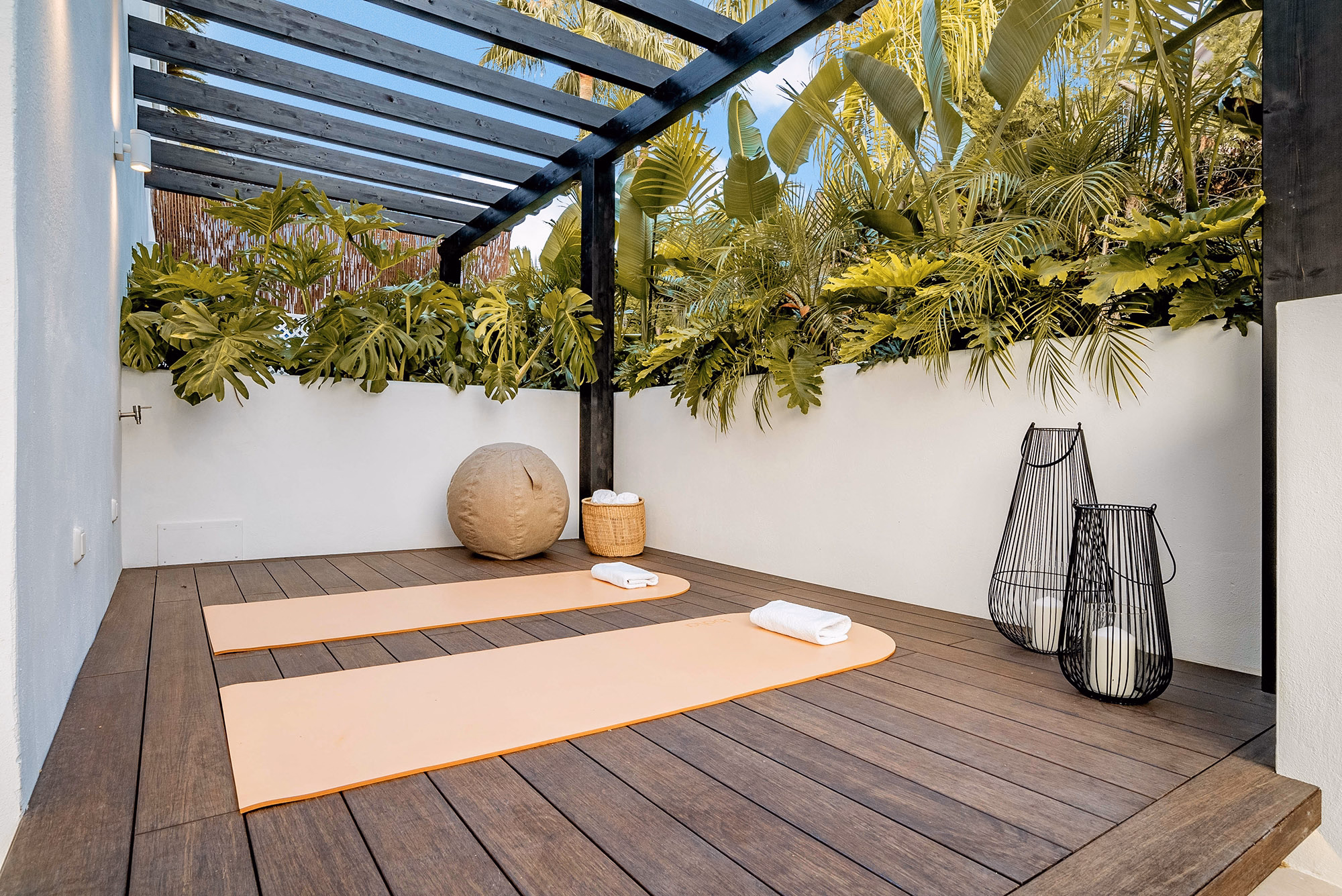 Panoramic terrace view from Casa Louneh luxury apartment in Aloha, Spain