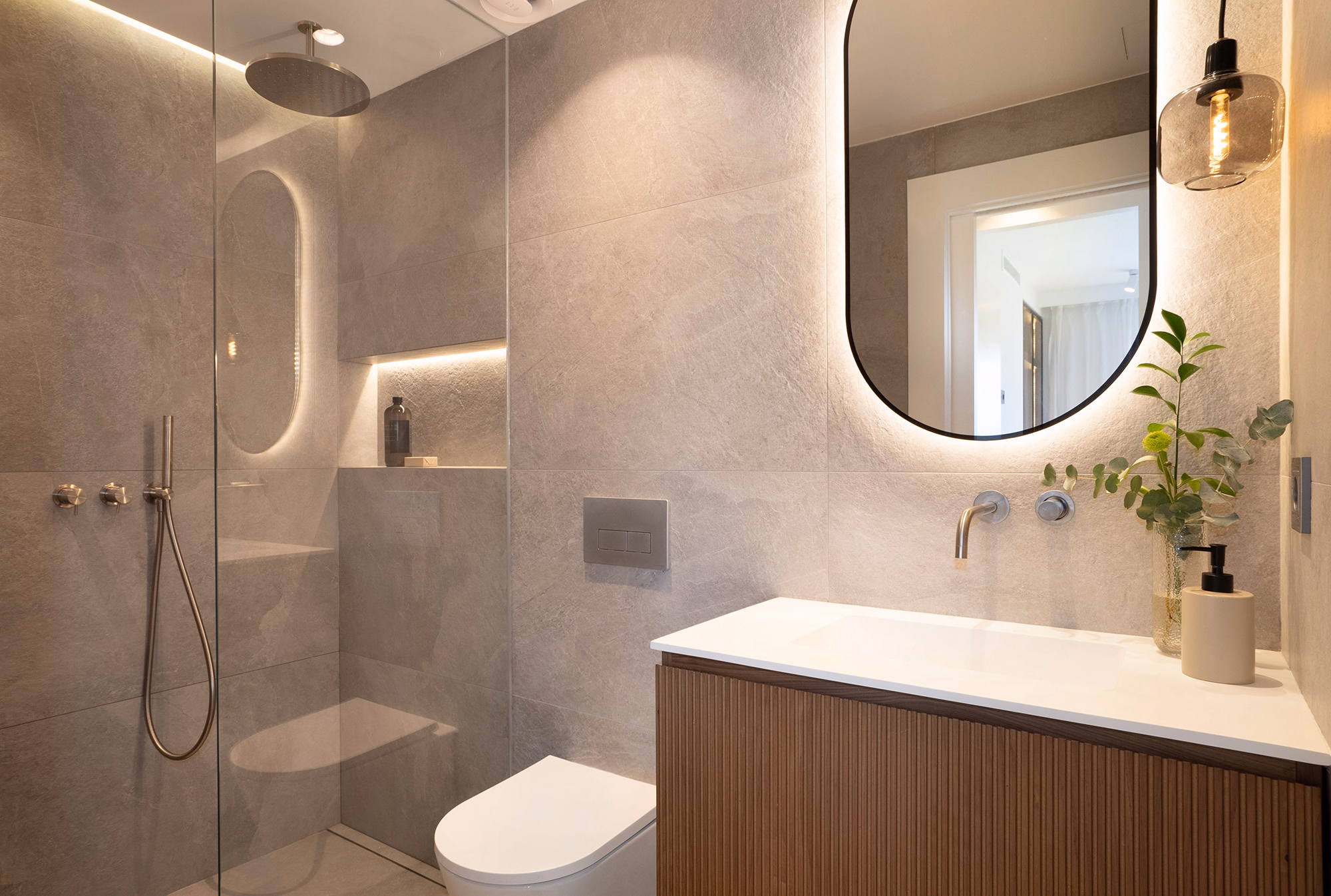 Exotic outdoor bathtub in master suite terrace at Casa Louneh apartment in Aloha, Spain