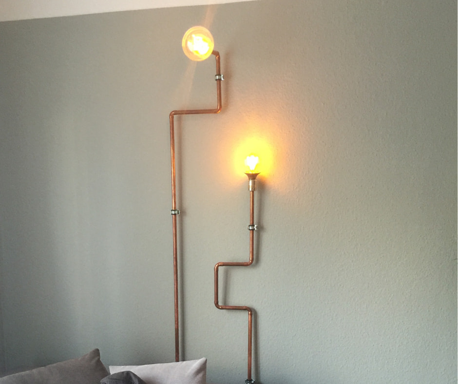 Lampendesign aus Kupferrohren. Unikatbau aus Metall bei Kernfokus 