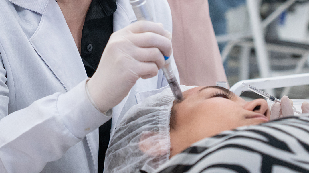 Paciente em tratamento facial