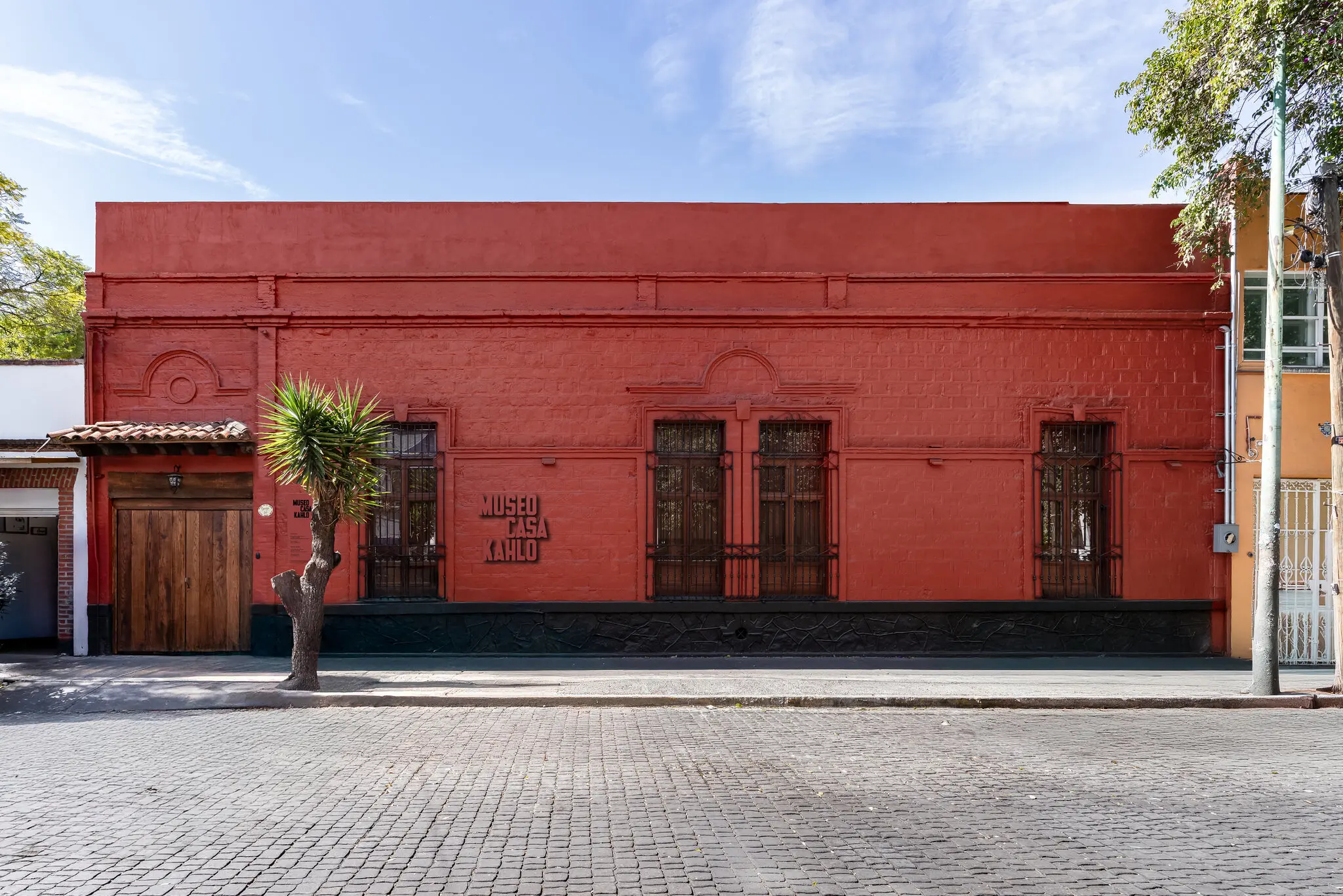Frida’s mother, Matilde Calderón, died in the Red House in 1932; the residence remained in the family for three generations. Credit: Museo Casa Kahlo.